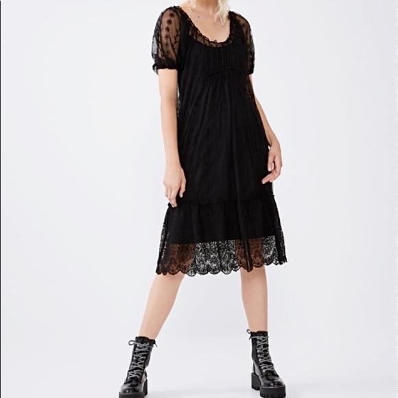 (New) Zara Lace Dress - Picture 8 of 8